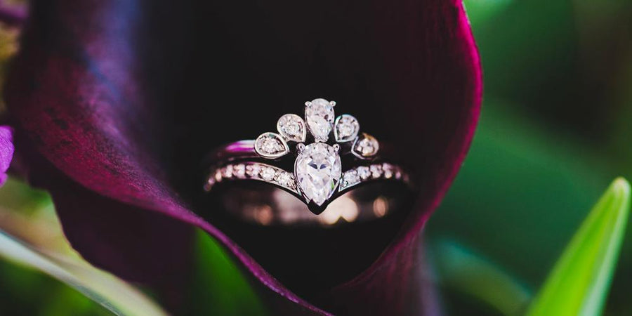 What is the difference between an engagement ring and a wedding ring?
