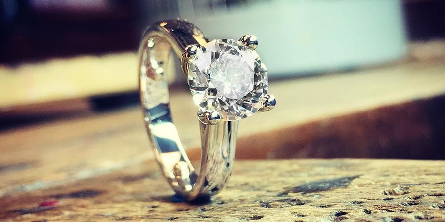 La moissanite, une bonne alternative au diamant?