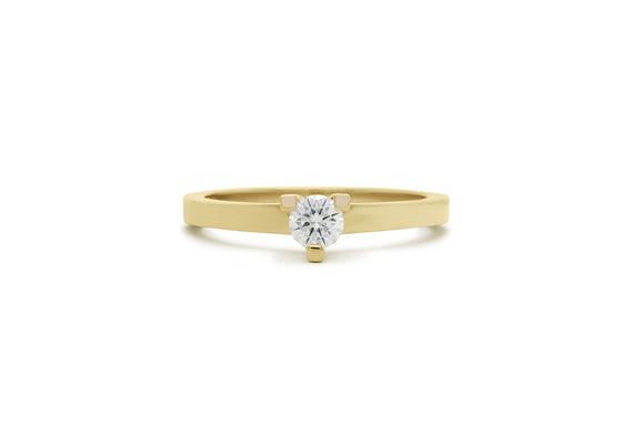 Solitaire moissanite 4 mm (Or jaune ou rose)