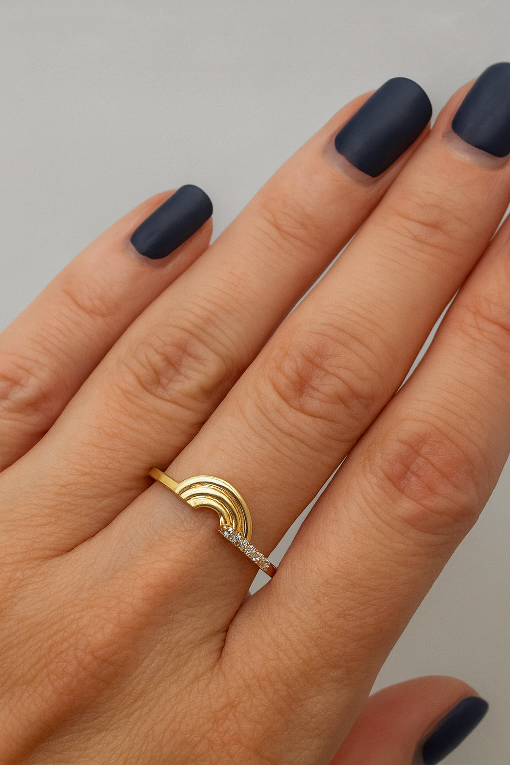 Bague arc-en-ciel et pavé de diamants