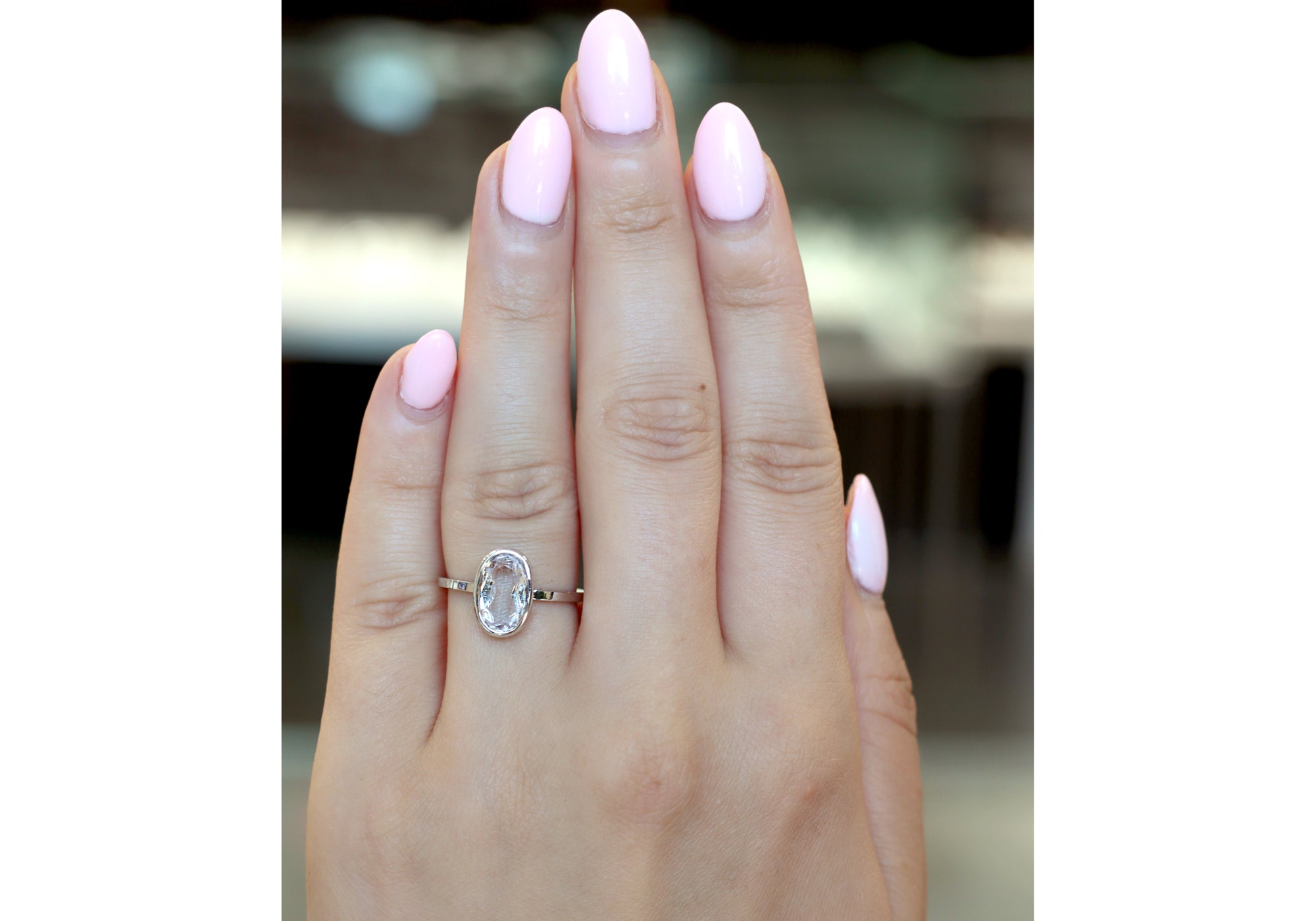 Bague avec tourmaline rose ovale