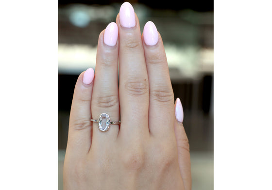 Bague avec tourmaline rose ovale