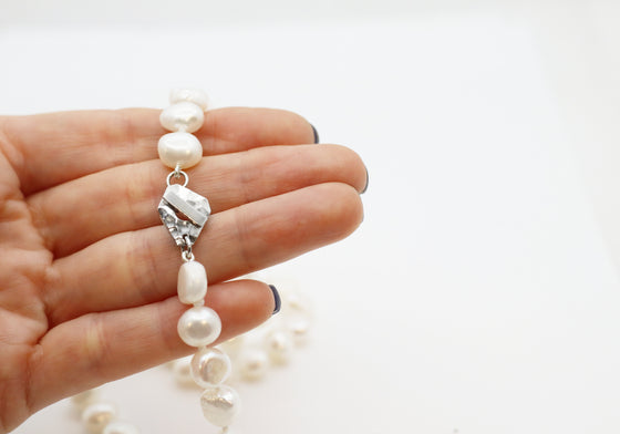 Collier de perles baroques