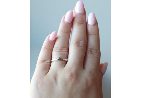 Bague minimaliste avec diamant