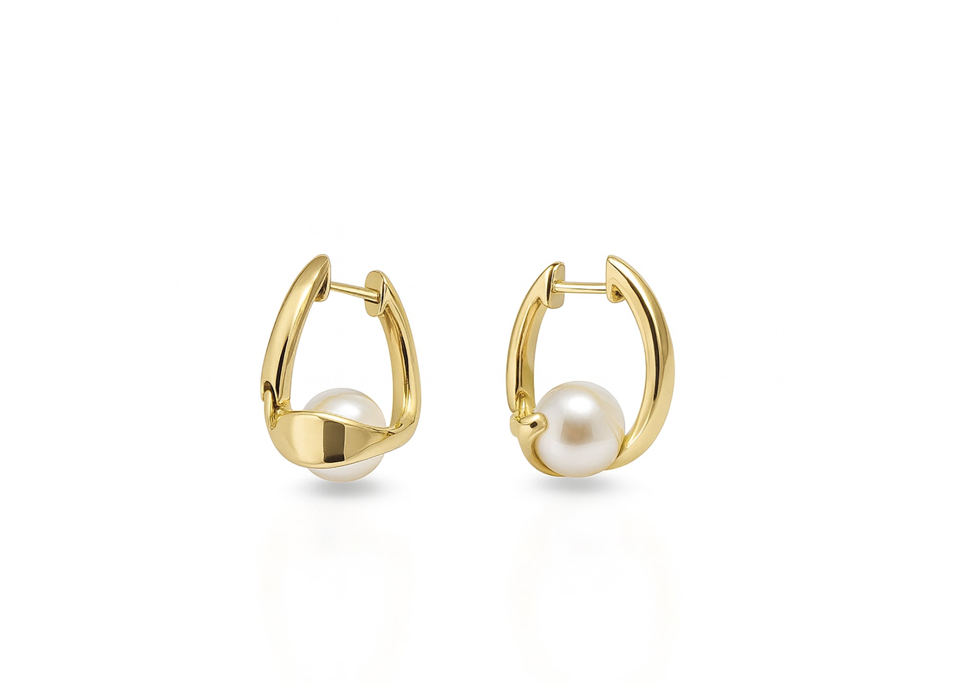 Boucles d'oreilles croisées avec perles