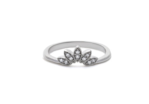 white gold engagement ring just for your eyes.