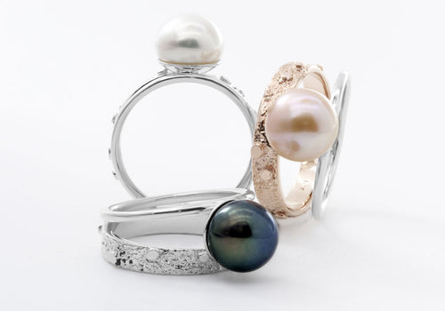 3 rings white pearl pink black double signature pearl white signature