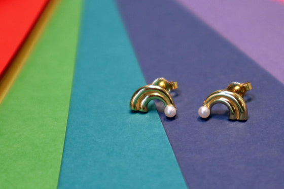 Mini boucles d'oreilles Arc-en-ciel et perles