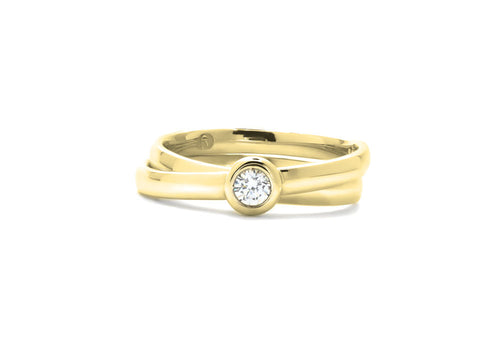 Laboratory diamond ring yellow gold unison diamond ring