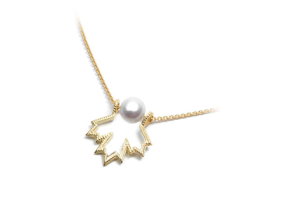 necklace maple leaf with chic yellow gold pearl Canada 