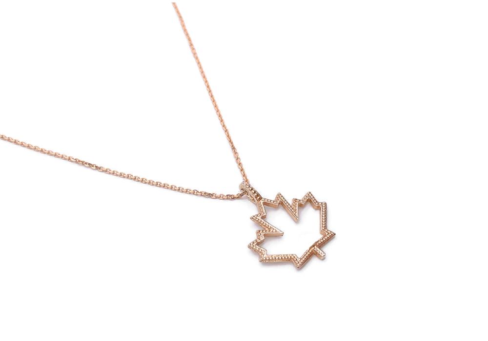 Chain pink gold pendant maple leaf classic Canada